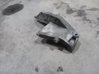 bontott RENAULT MASTER Motor Tartó Bak Jobb